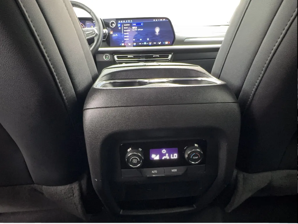 Chevrolet Traverse photo 42
