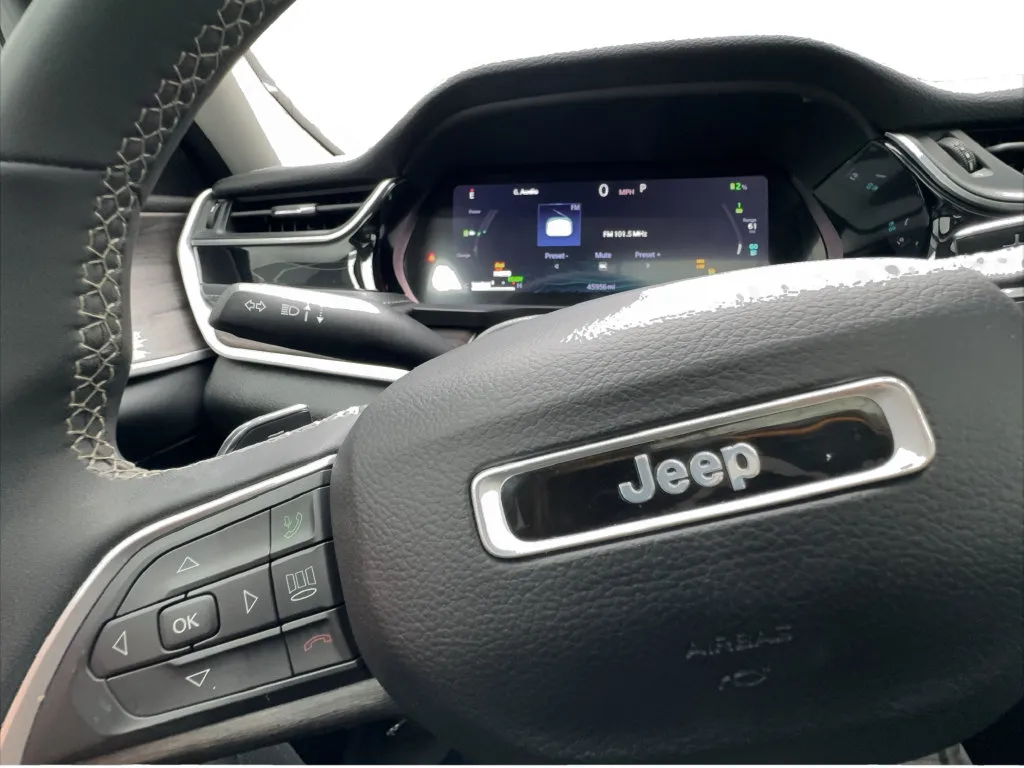 Jeep Grand Cherokee photo 45