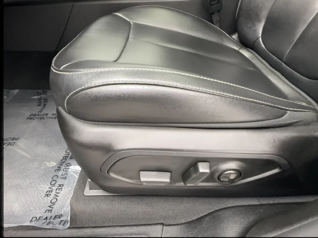 Jeep Grand Cherokee photo 23