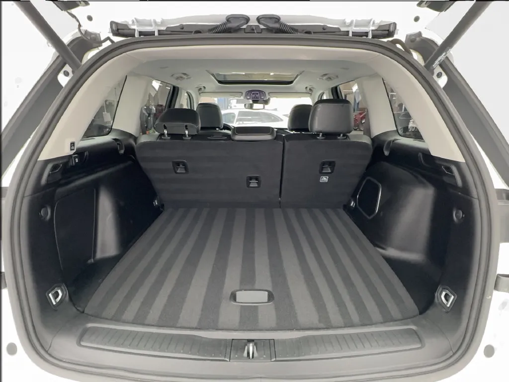 Jeep Grand Cherokee photo 19