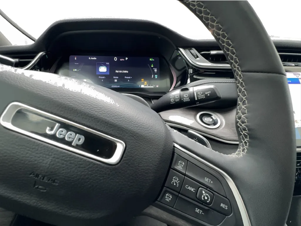 Jeep Grand Cherokee photo 44