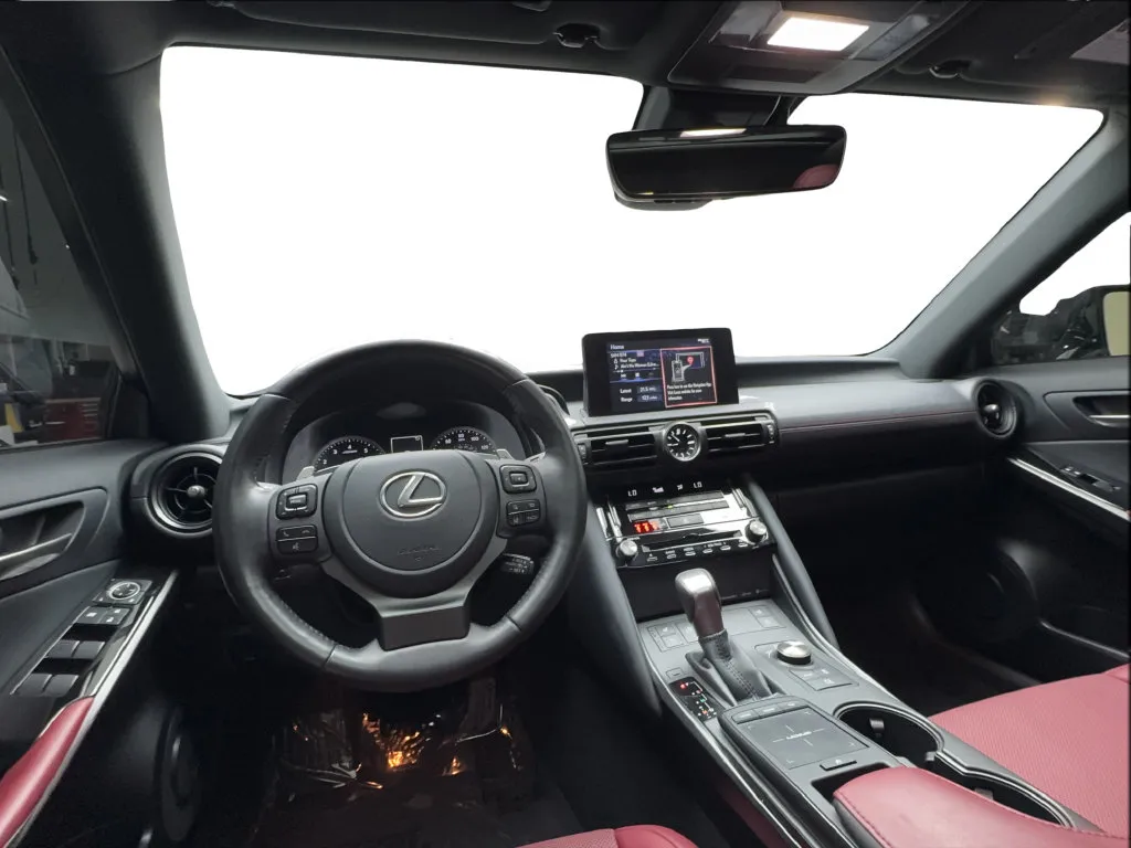 Lexus IS photo 37