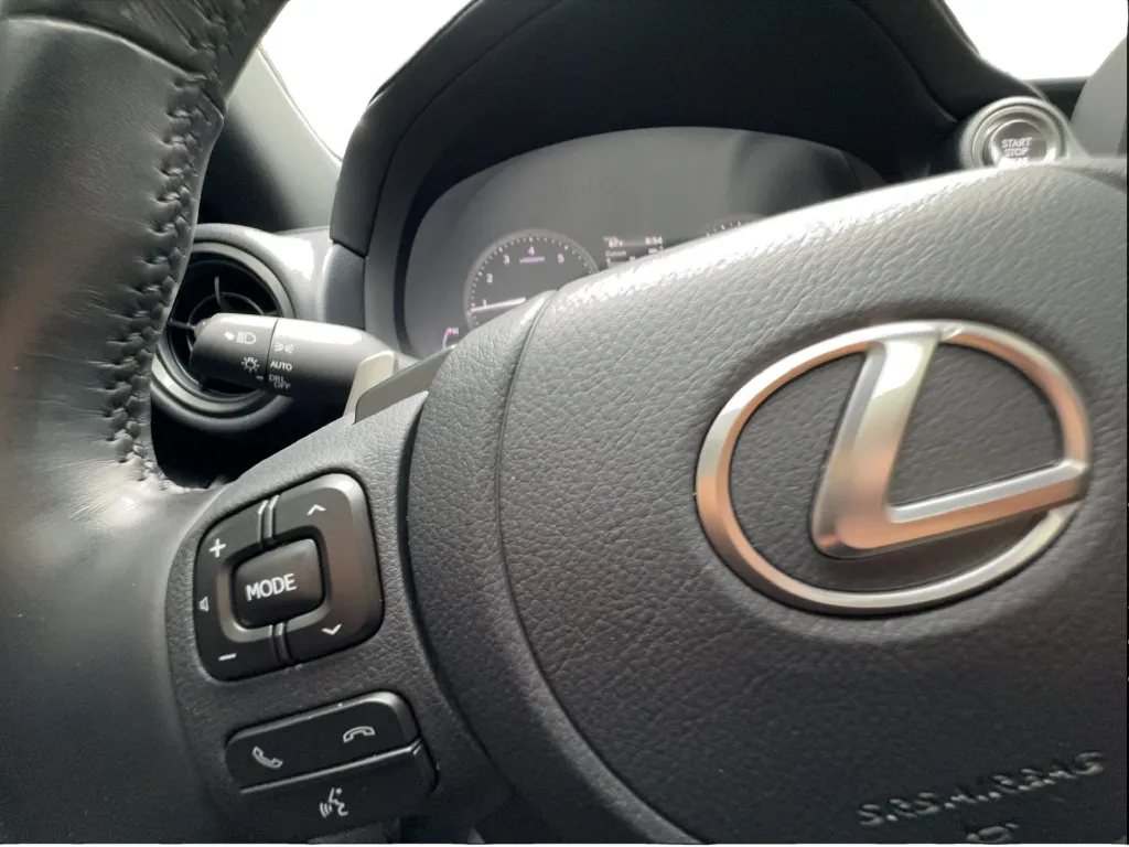 Lexus IS photo 44