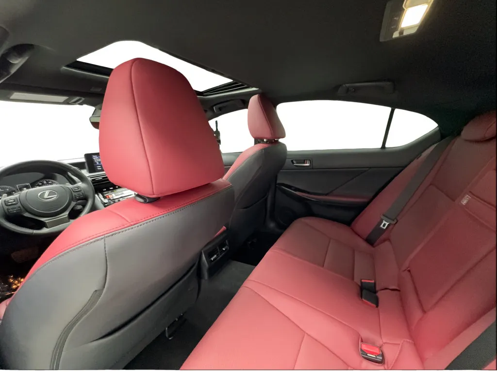 Lexus IS photo 26