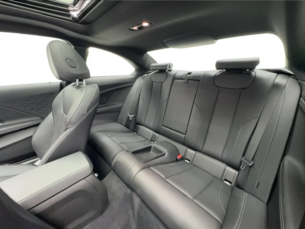 BMW 2 Series photo 26