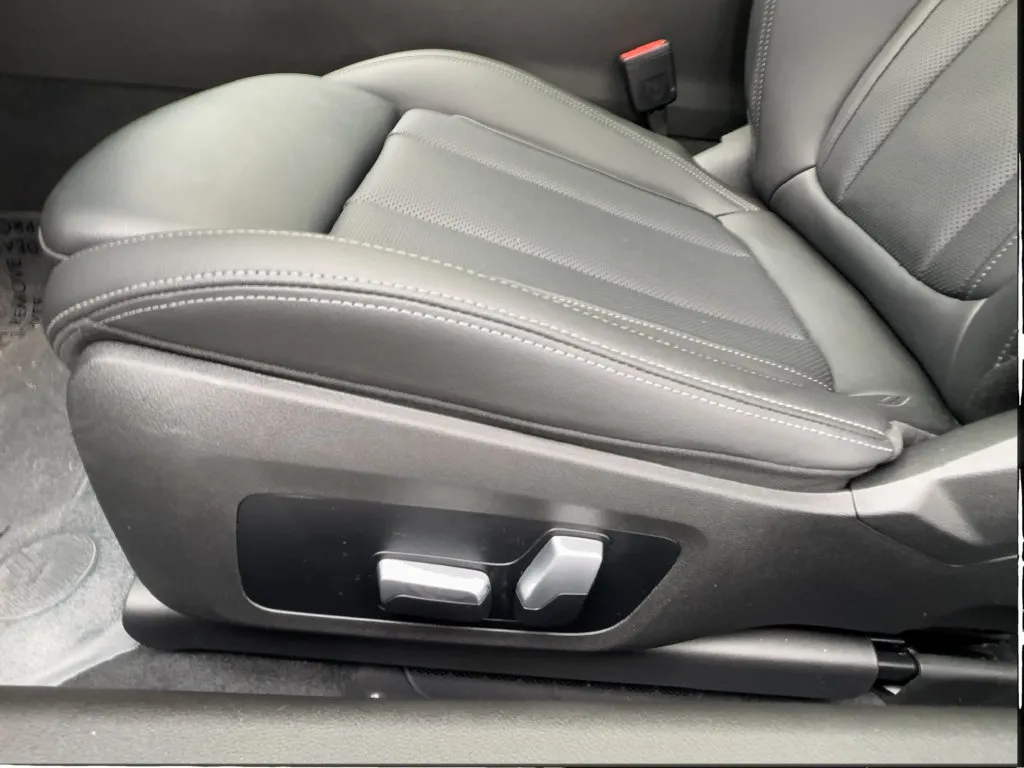 BMW 2 Series photo 23