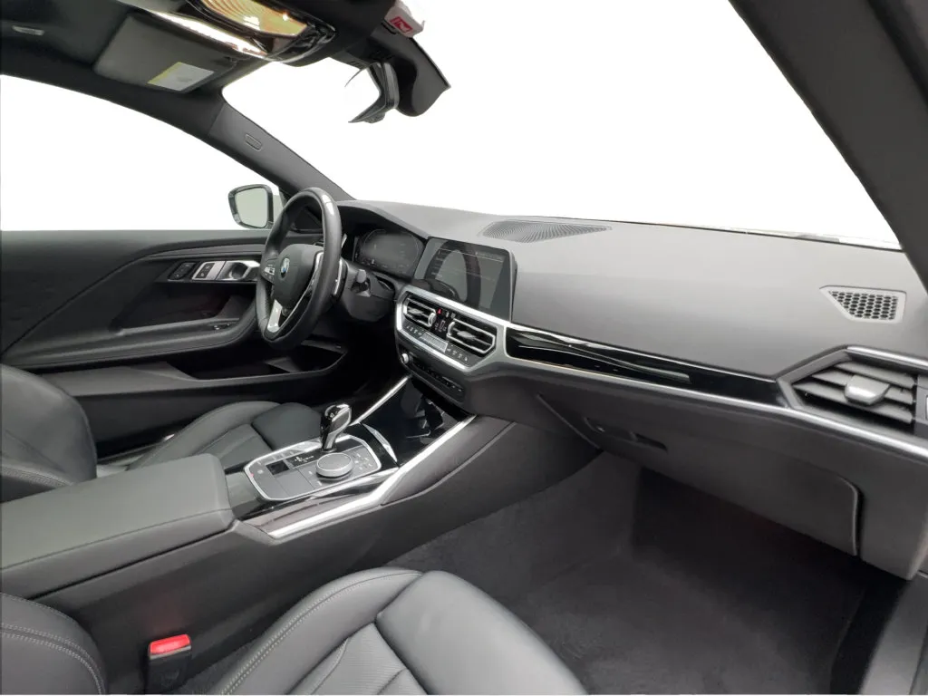 BMW 2 Series photo 29