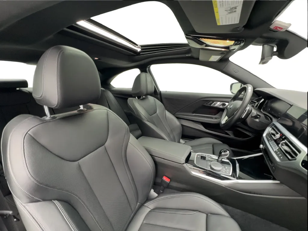 BMW 2 Series photo 27