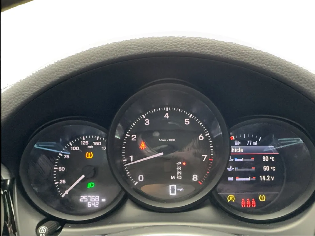 Porsche Macan photo 44
