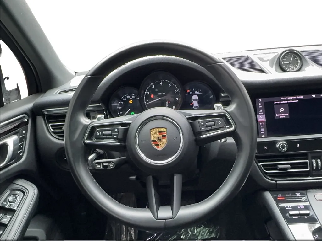 Porsche Macan photo 41