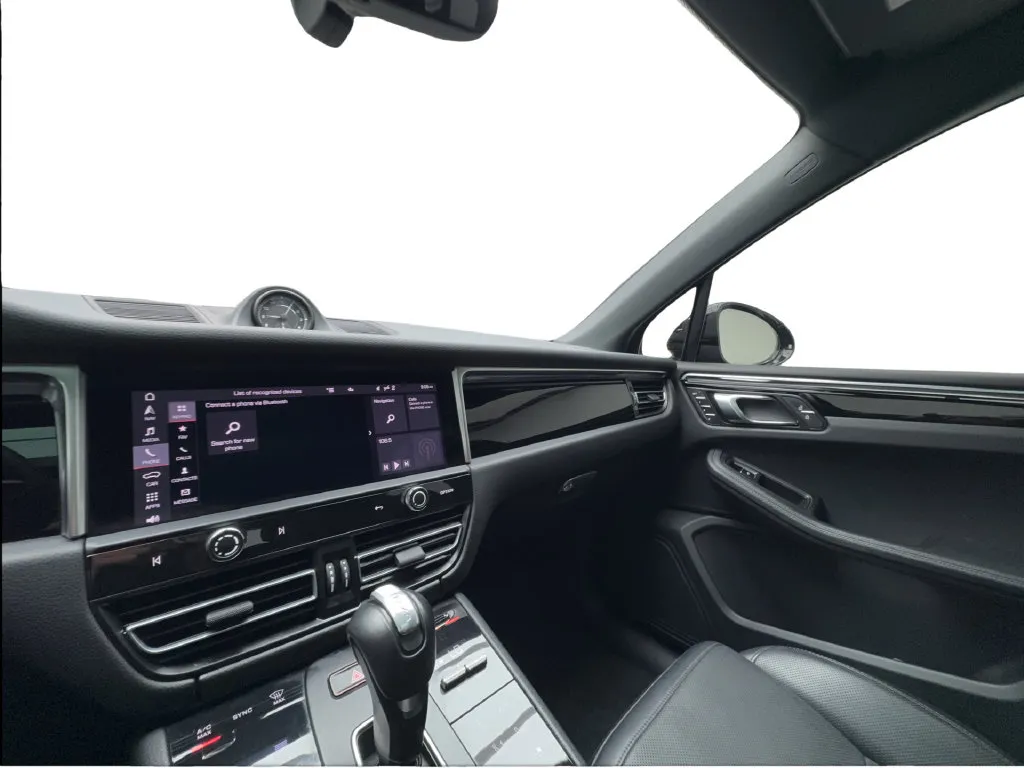 Porsche Macan photo 47