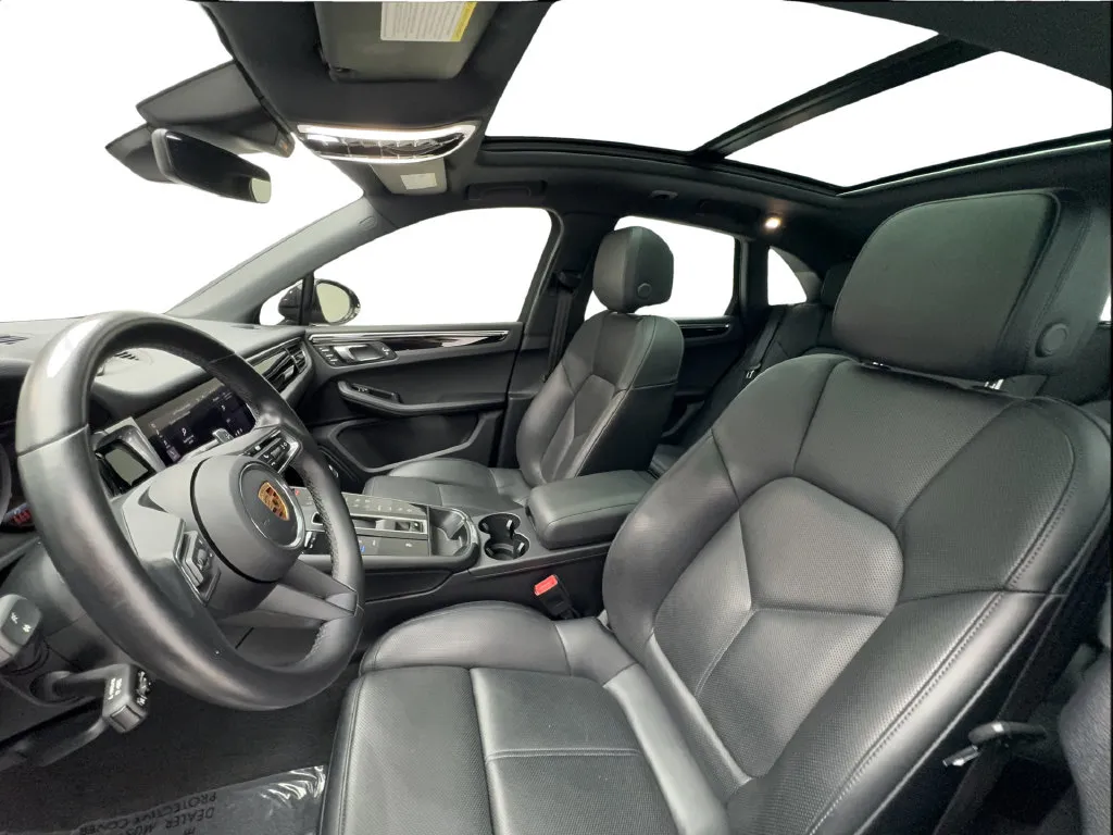 Porsche Macan photo 21