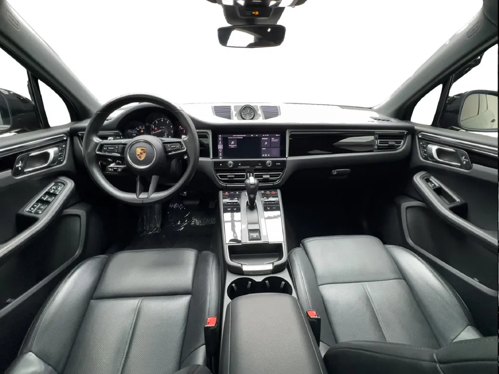 Porsche Macan photo 42