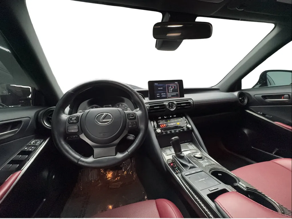 Lexus IS photo 36