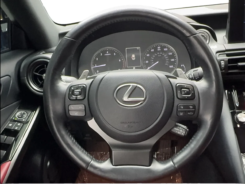 Lexus IS photo 39