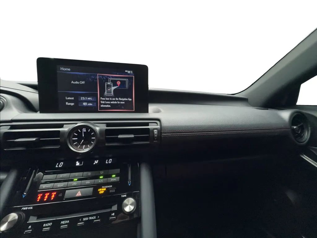 Lexus IS photo 45