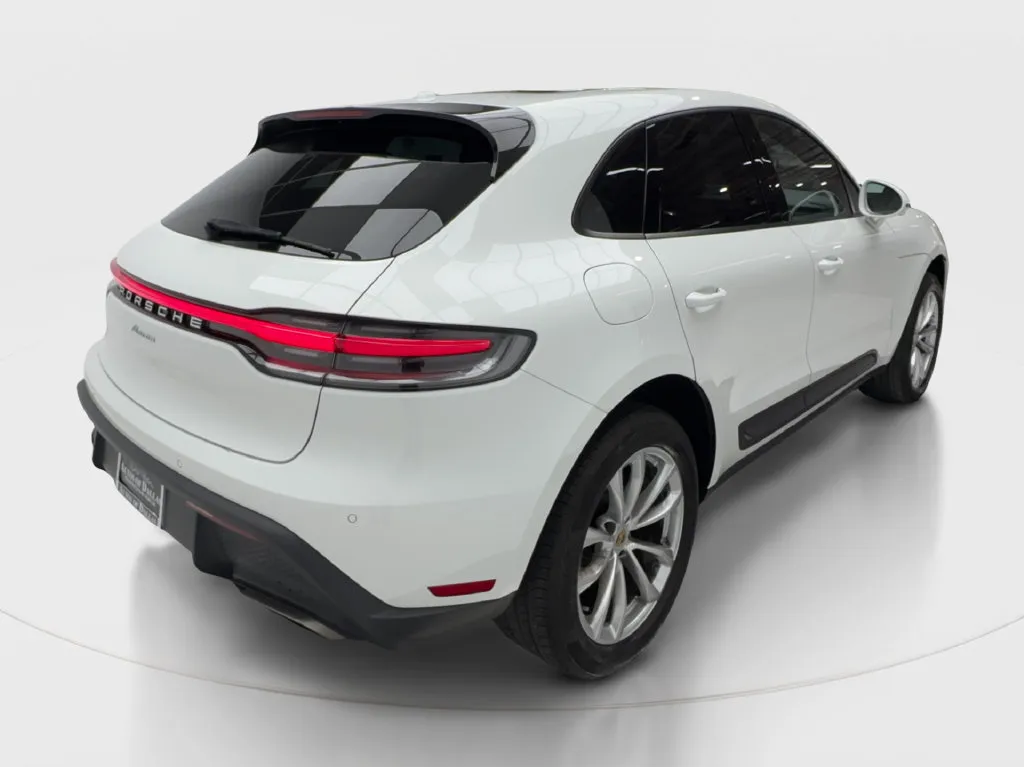 Porsche Macan photo 8
