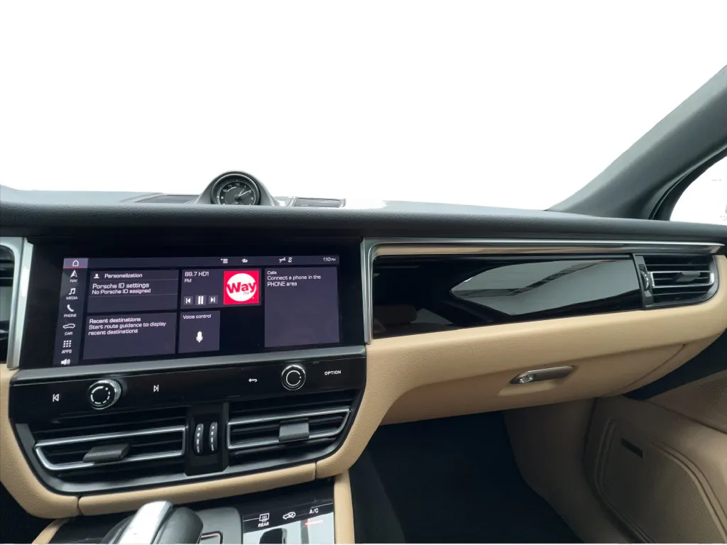 Porsche Macan photo 47