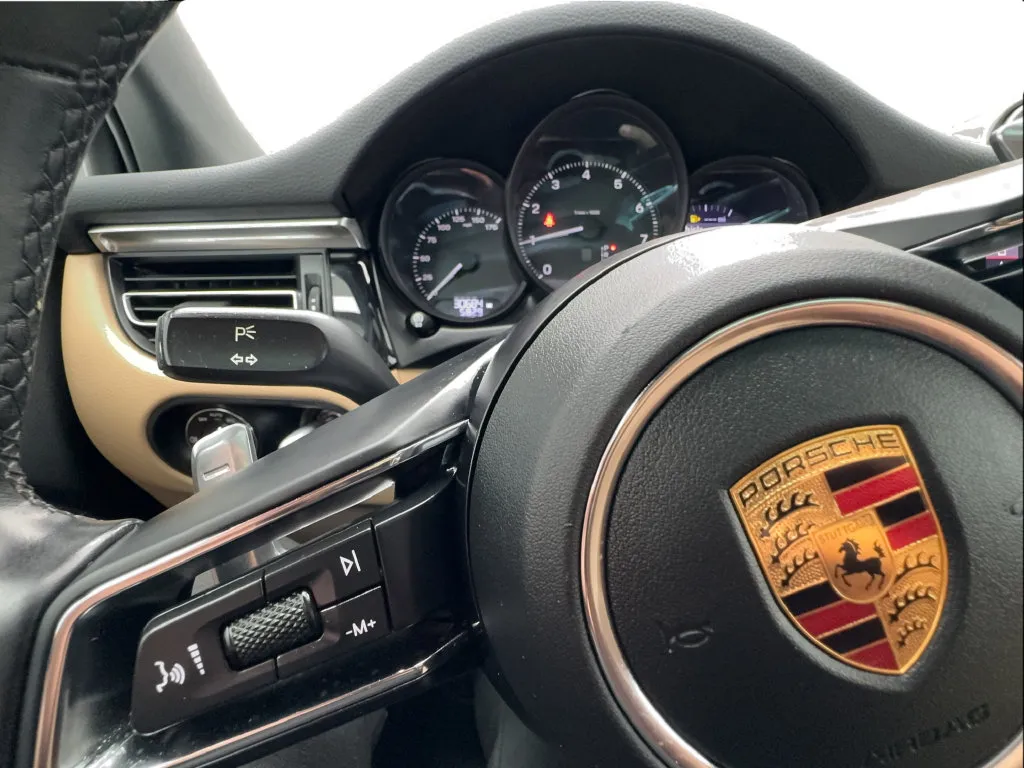 Porsche Macan photo 45