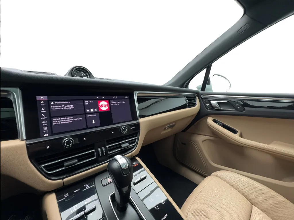 Porsche Macan photo 46