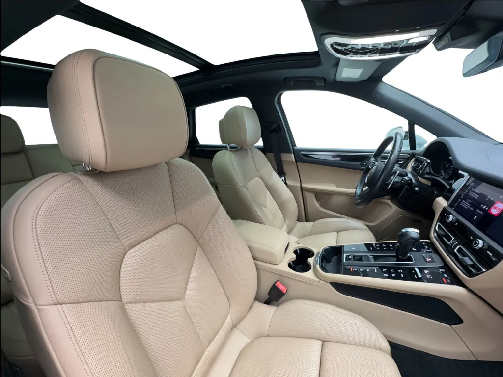 Porsche Macan photo 33