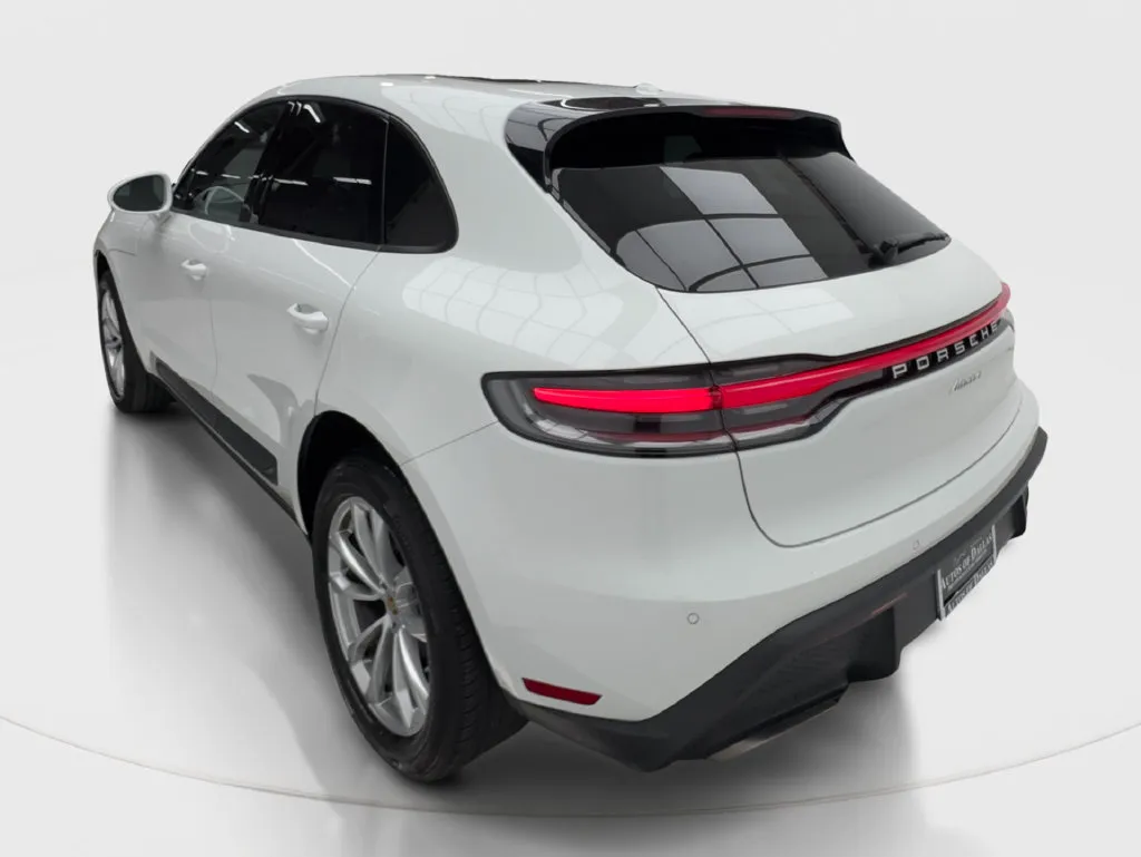 Porsche Macan photo 11