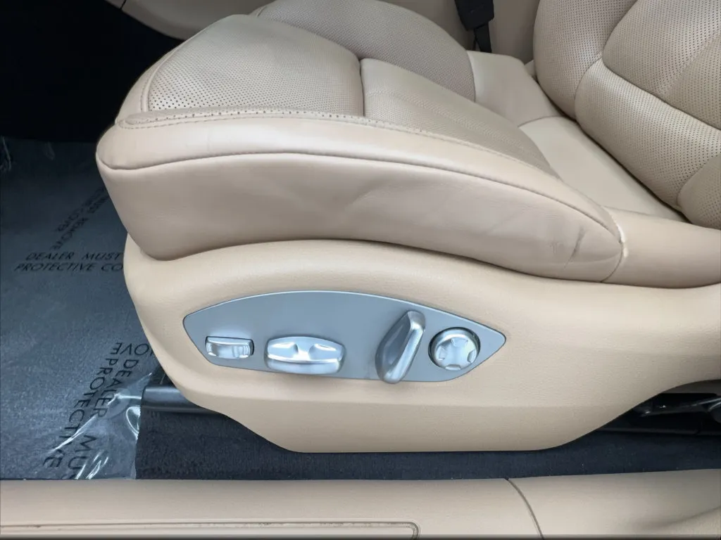 Porsche Macan photo 23
