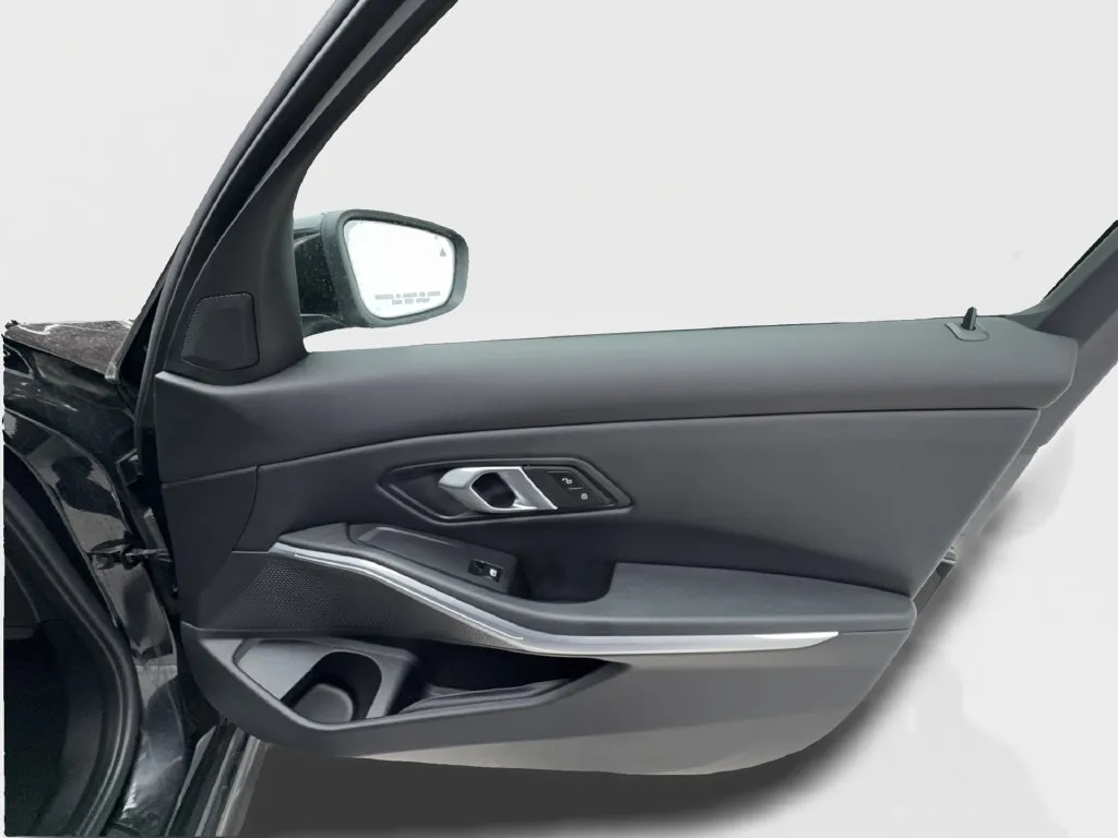 BMW 3 Series photo 35
