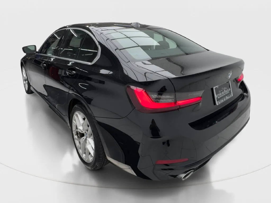 BMW 3 Series photo 11