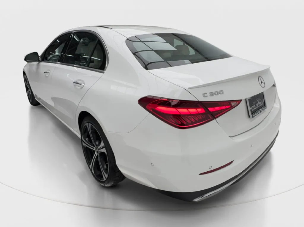 Mercedes-Benz C-Class photo 11