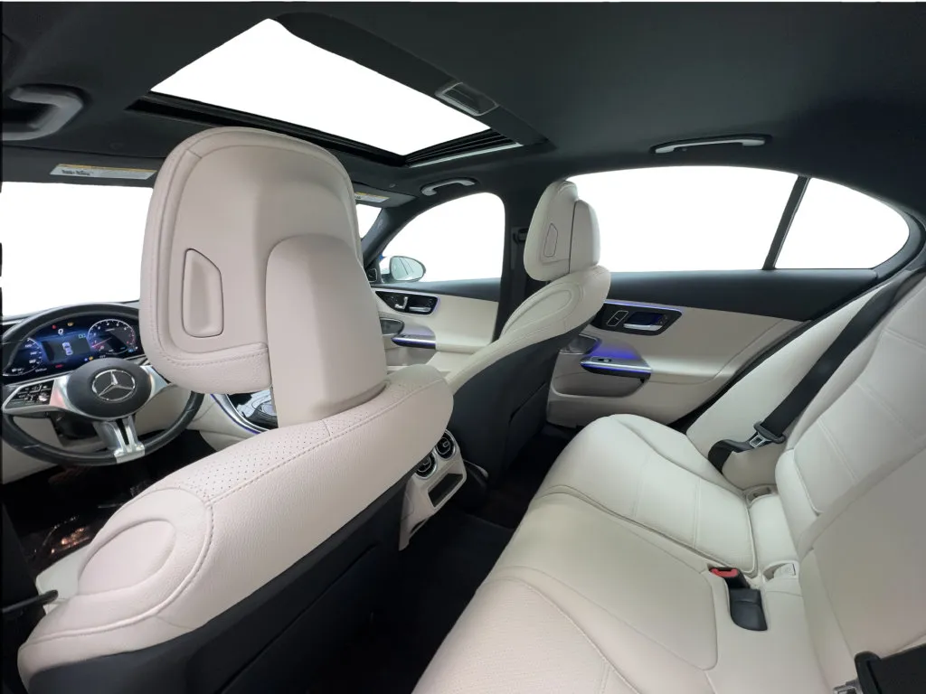 Mercedes-Benz C-Class photo 25