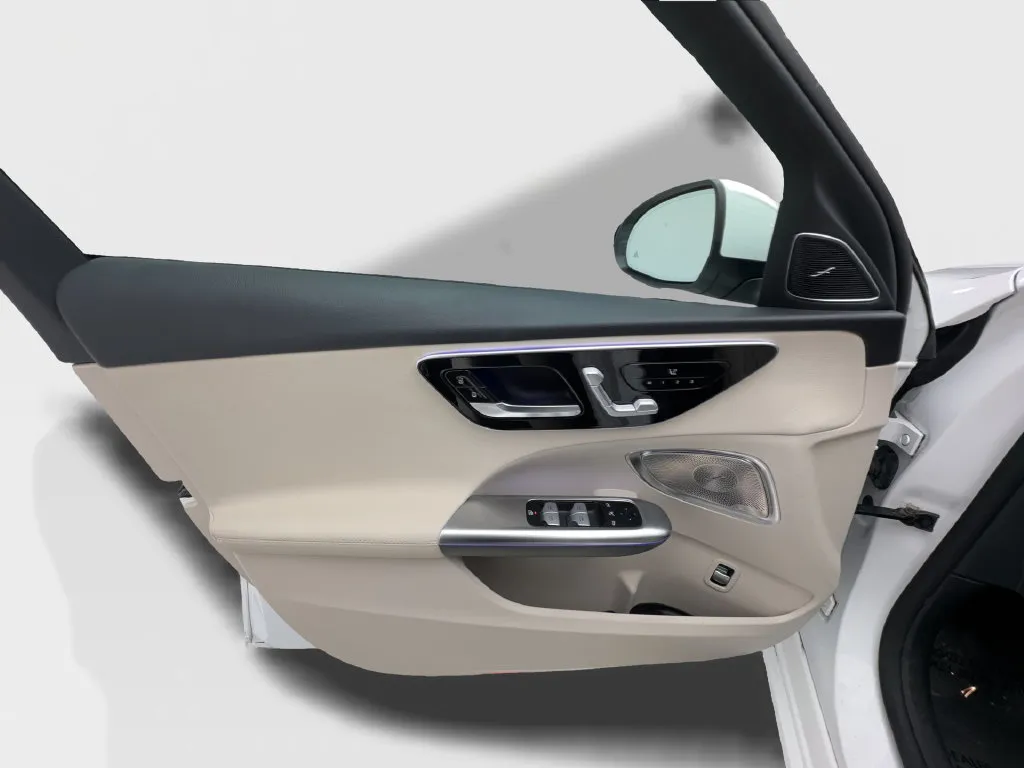 Mercedes-Benz C-Class photo 23