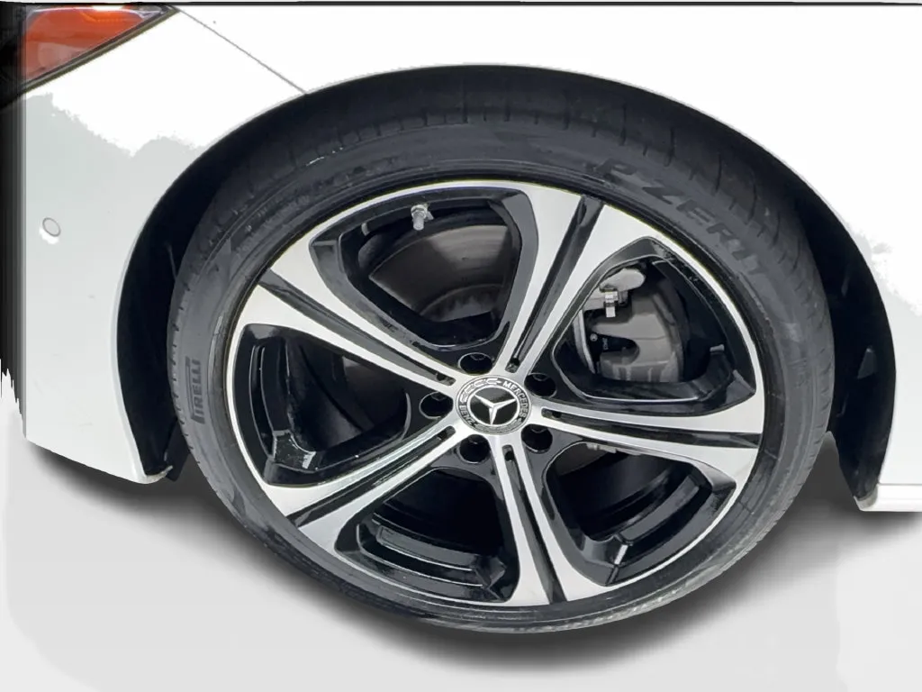 Mercedes-Benz C-Class photo 15