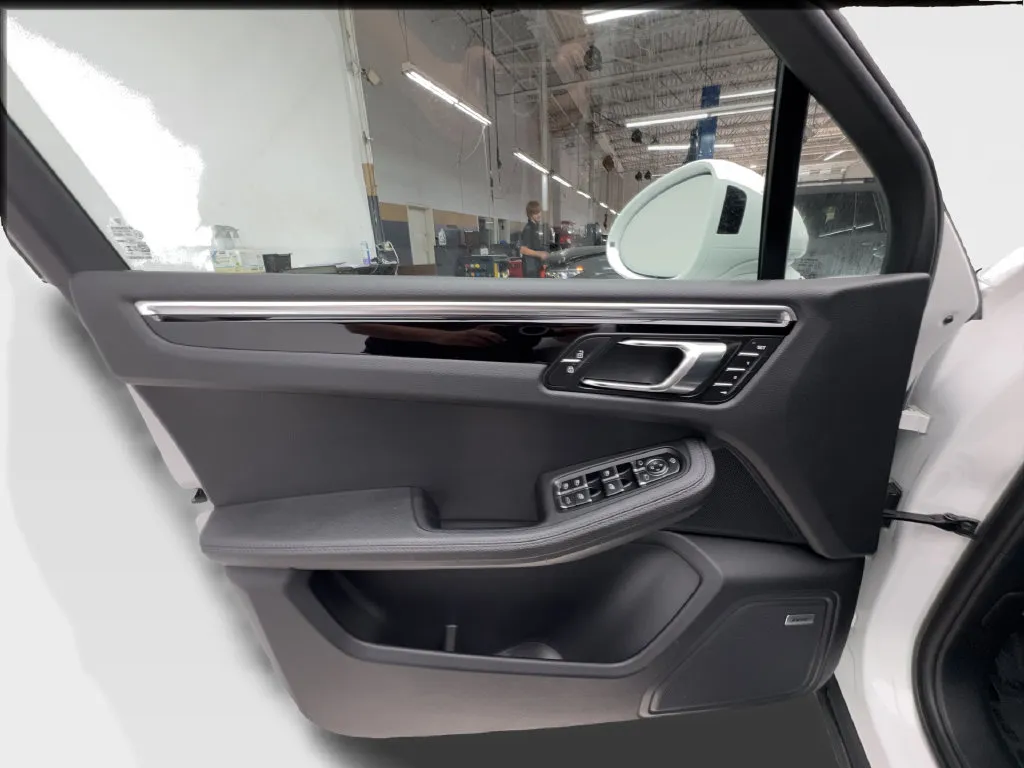 Porsche Macan photo 25