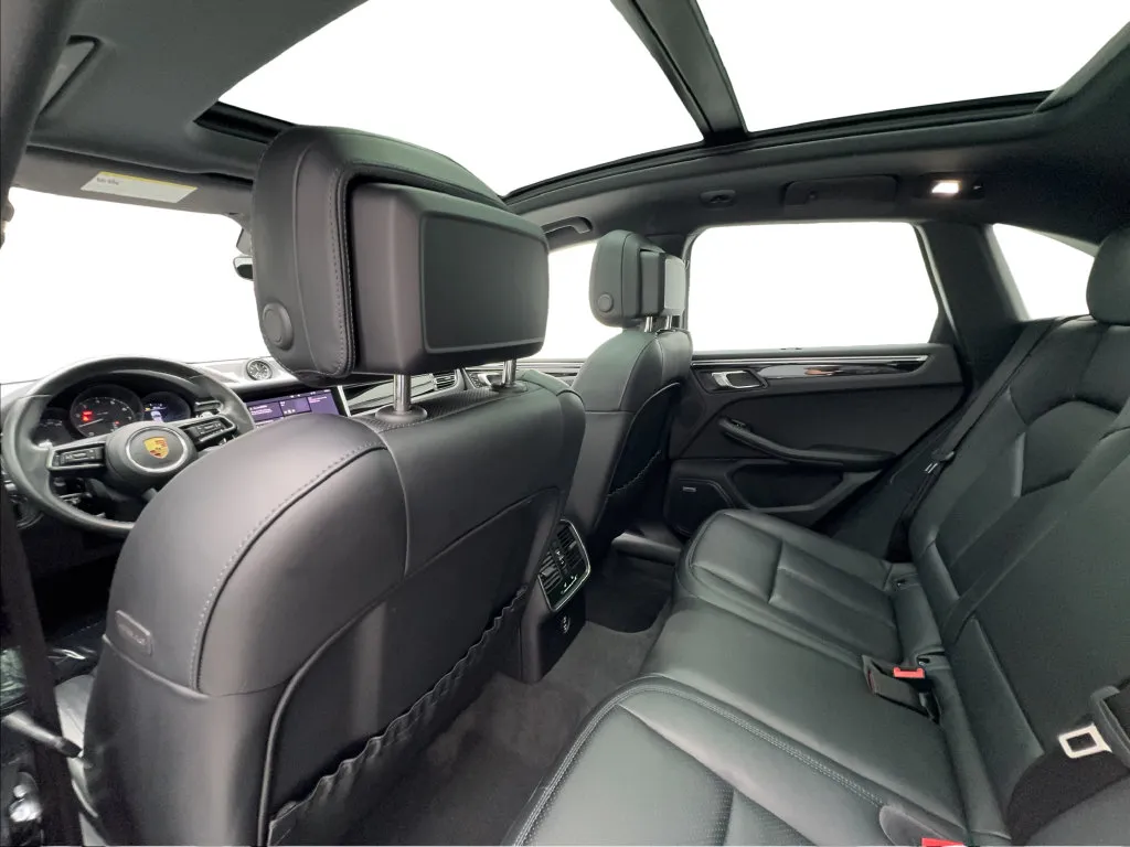 Porsche Macan photo 26