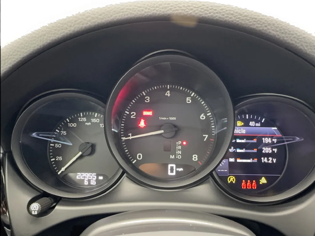 Porsche Macan photo 43