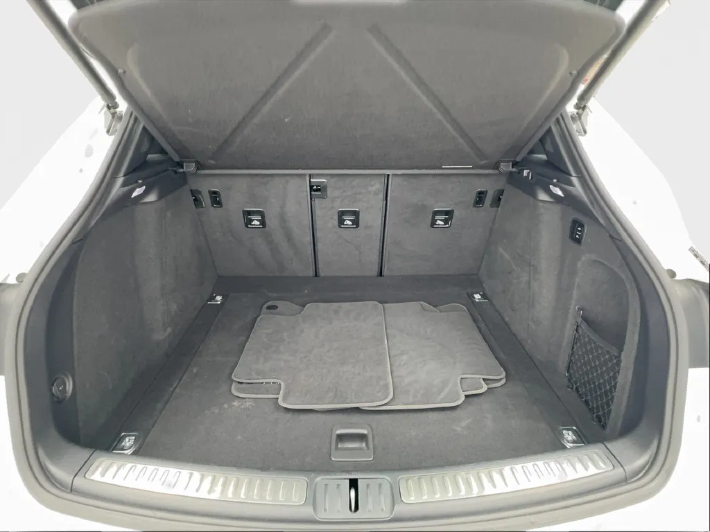 Porsche Macan photo 19