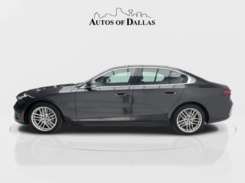 BMW 5 Series photo 8