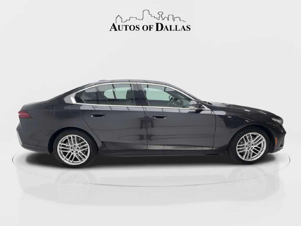 BMW 5 Series photo 10