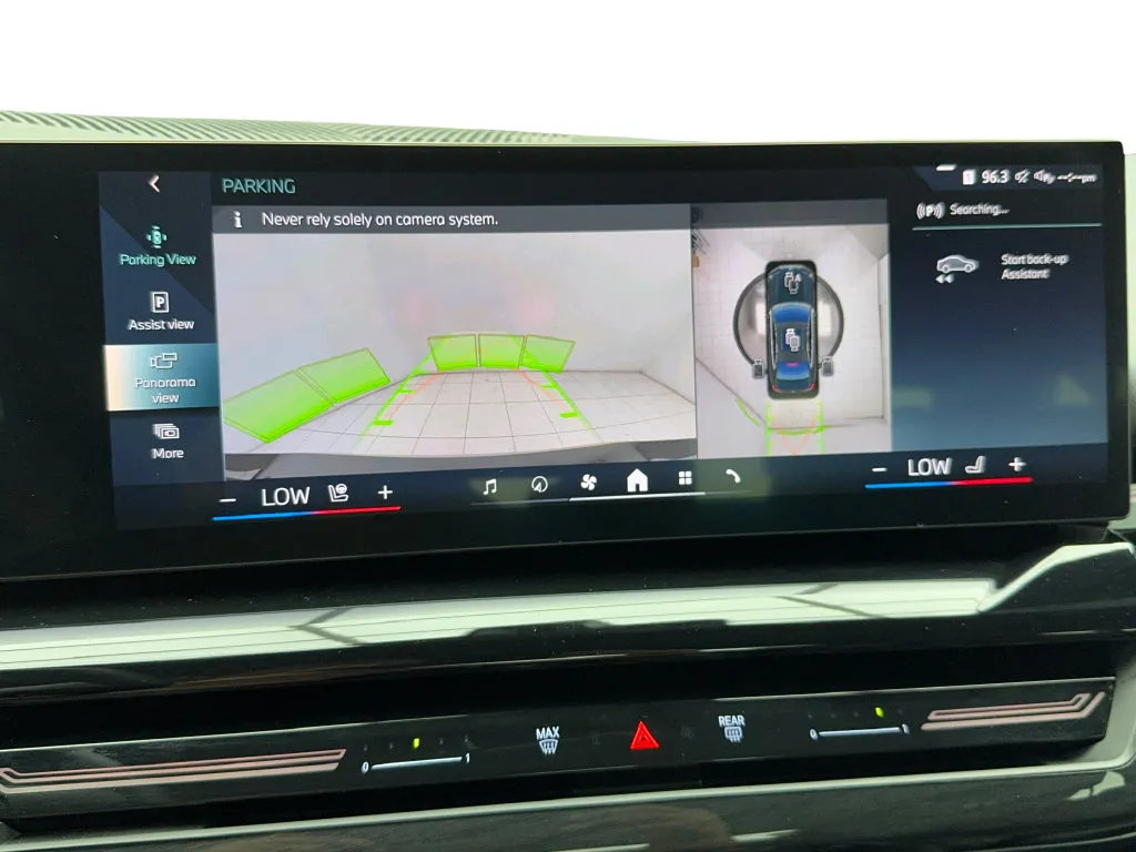 BMW 5 Series photo 34
