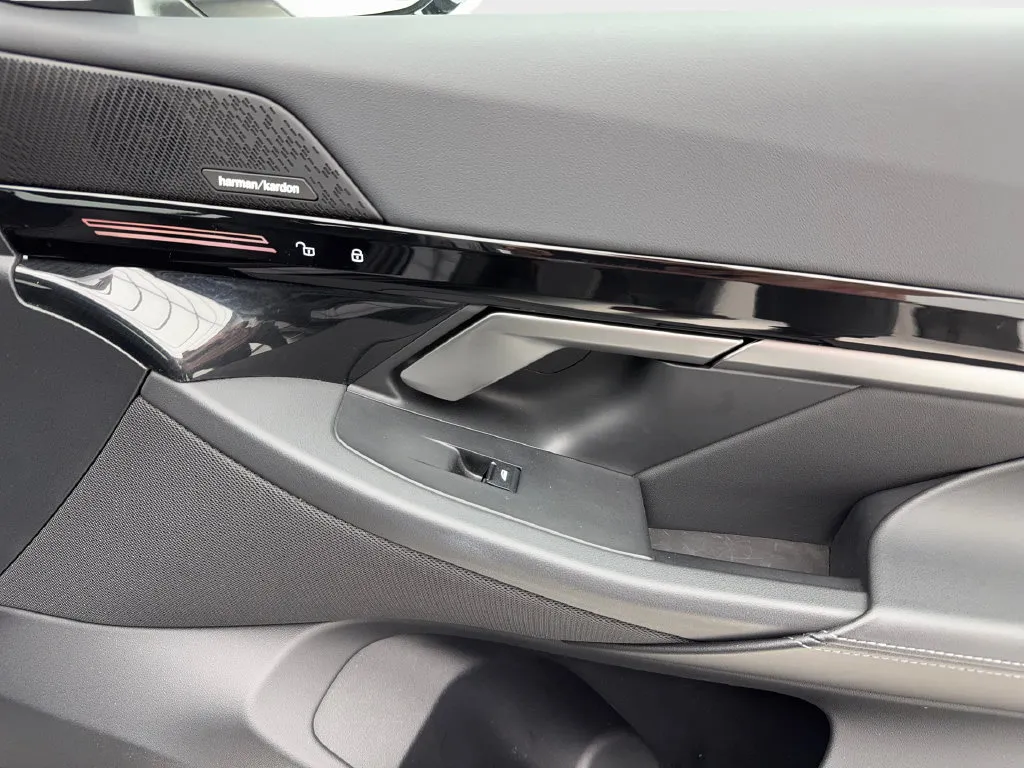 BMW 5 Series photo 51