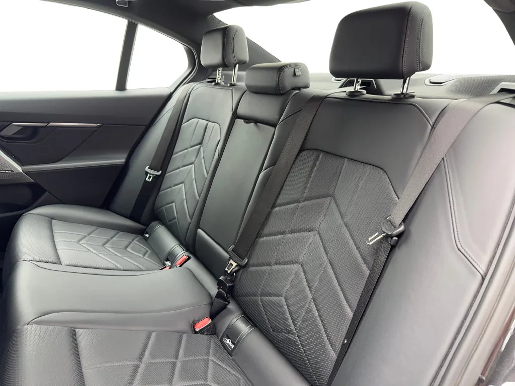 BMW 5 Series photo 42