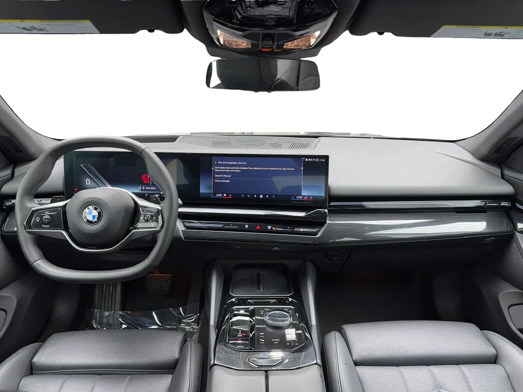 BMW 5 Series photo 19