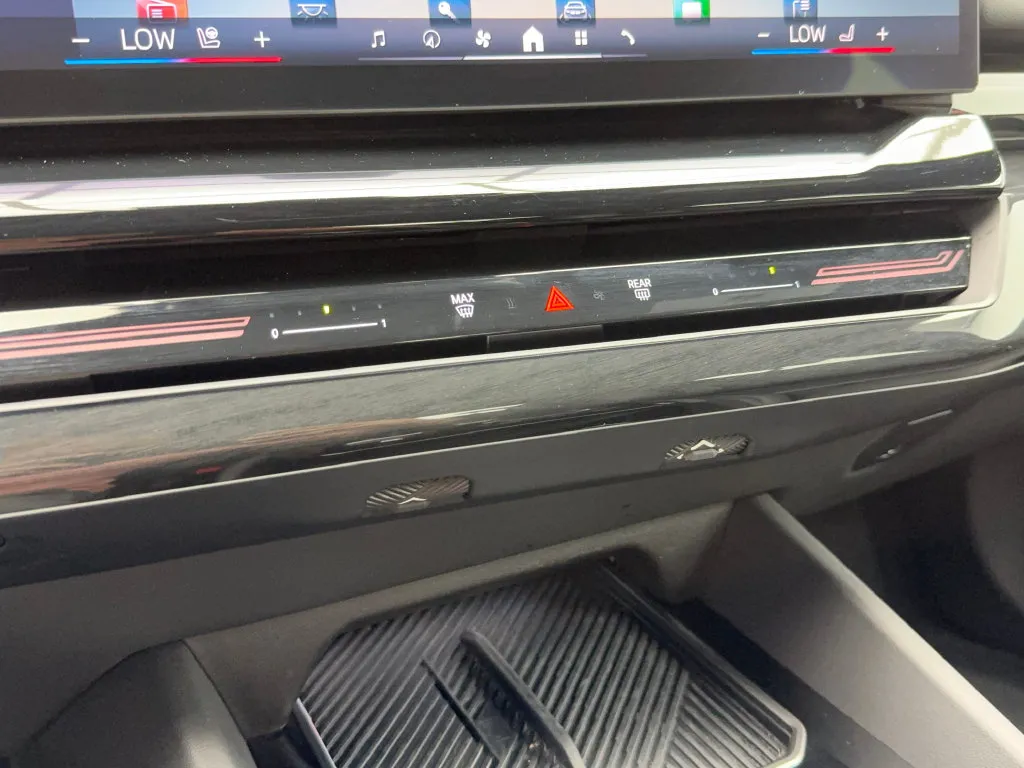 BMW 5 Series photo 32