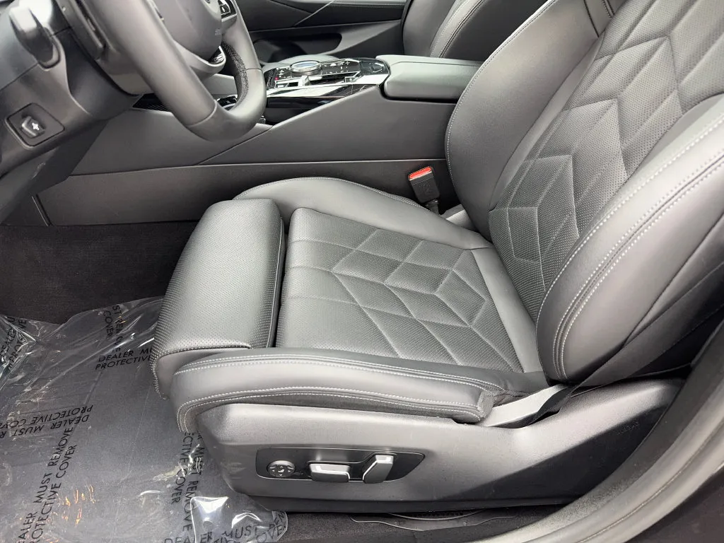 BMW 5 Series photo 39
