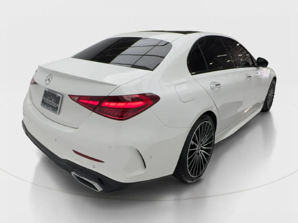 Mercedes-Benz C-Class photo 8