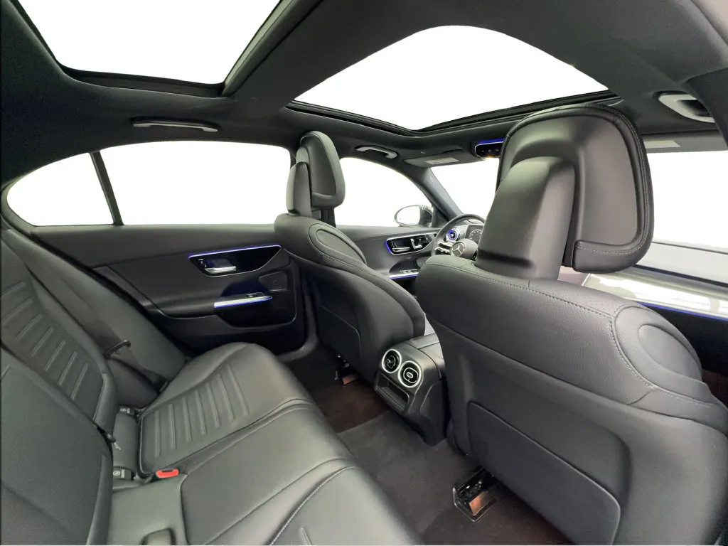 Mercedes-Benz C-Class photo 28