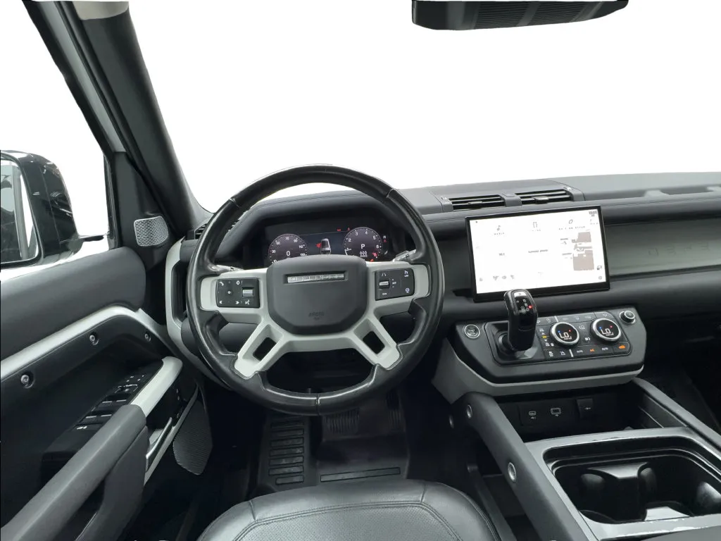 Land Rover Defender photo 40
