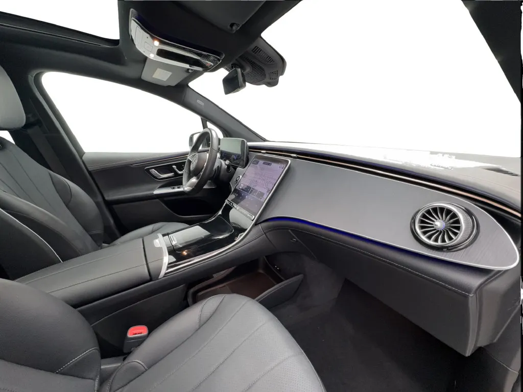 Mercedes-Benz EQE photo 32