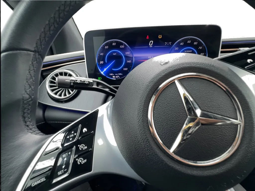 Mercedes-Benz EQE photo 43
